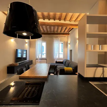 Via Roma 41-dentro Le Mura Apartment *