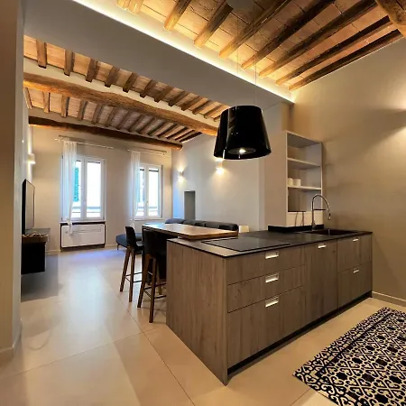 Appartamento Via Roma 41-dentro Le Mura *